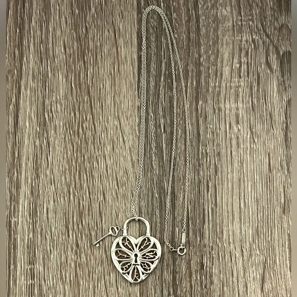 Tiffany &‎ Co. necklace